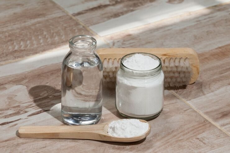 bicarbonato, bicchiere di legno, spazzola, acqua