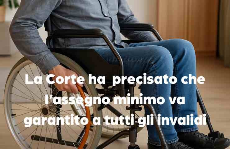 Disabile in carrozzina e testo scritto